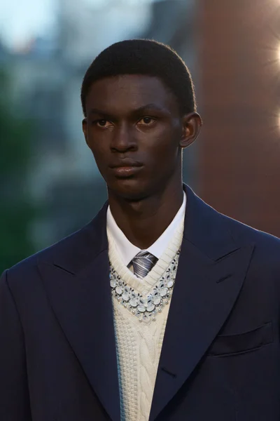 Look 54